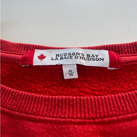 Hudson’s Bay-Team Canada Crewneck 🇨🇦 - Picture 7 of 10